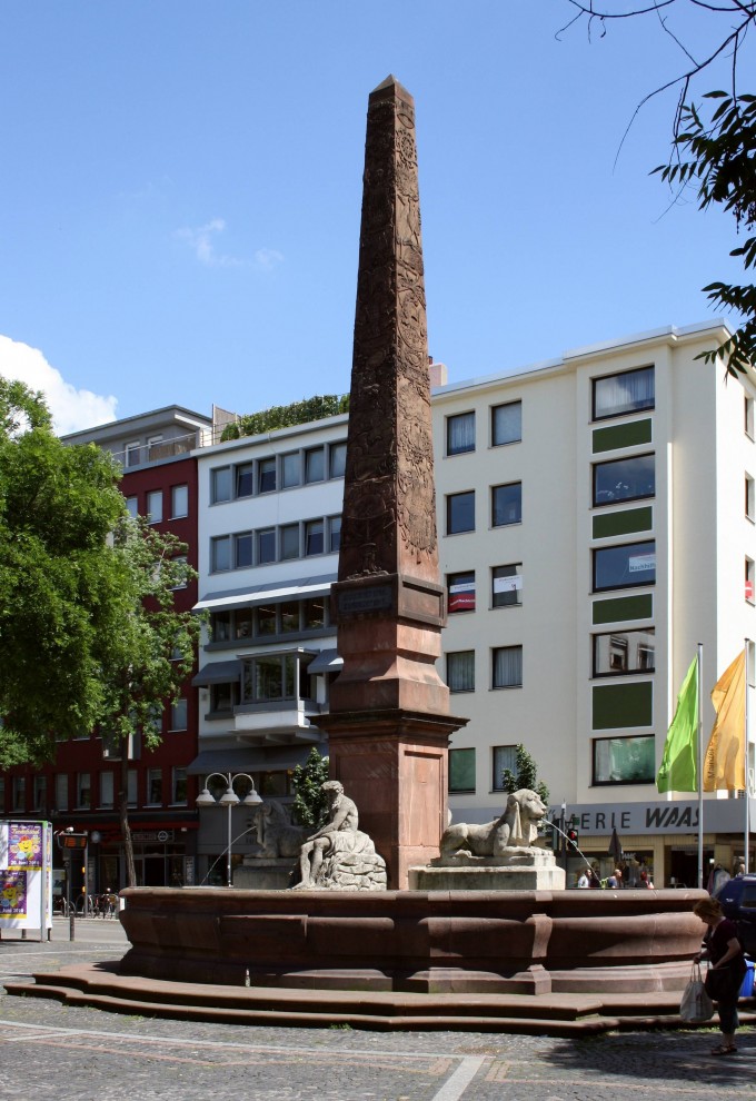 Mainz_Neuer_Brunnen_Neubrunnenplatz_20100611
